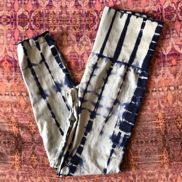 Yelete NWOT tie blue dye size medium compression athletic leggings sz Me… - Picture 5 of 5